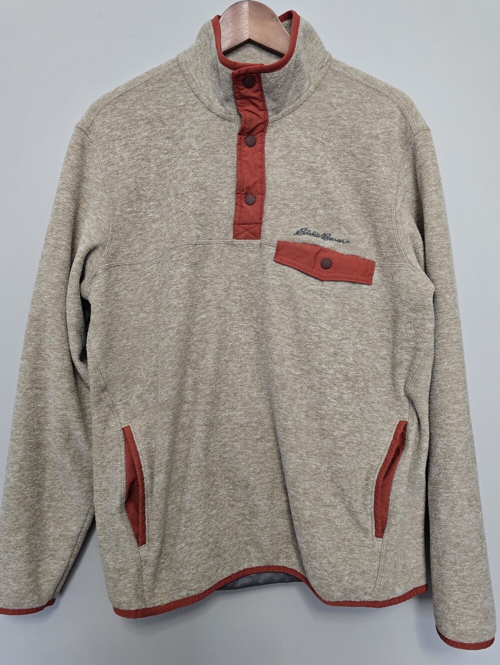 Eddie Bauer Men's Tan Pullover Fleece with Red Trim Size Medium